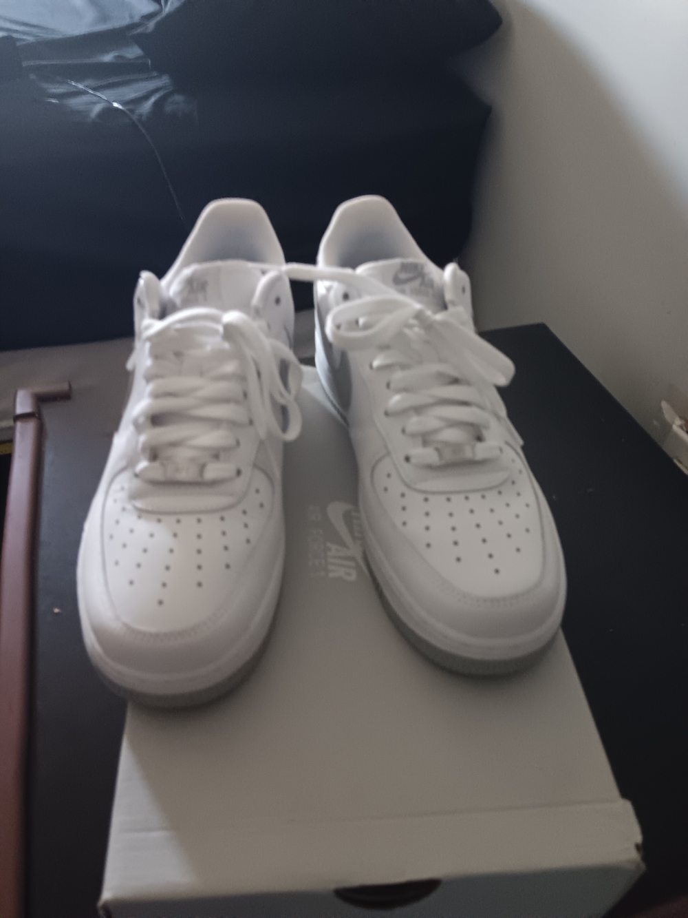 Nike White Men's Low-Top Athletic Sneakers